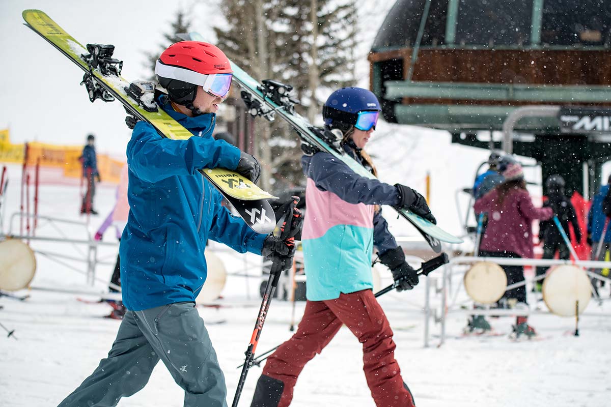 Carrying skis in resort (binding weight)