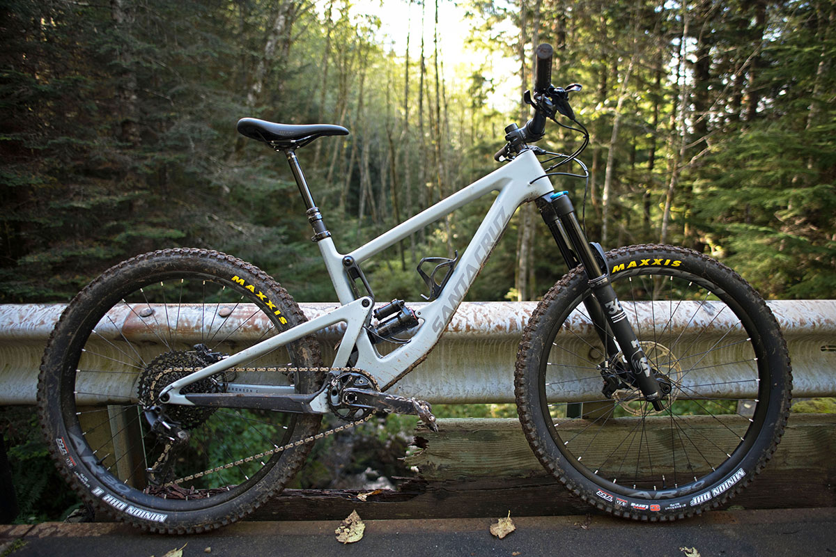 Mountain Bike (Santa Cruz Bronson)